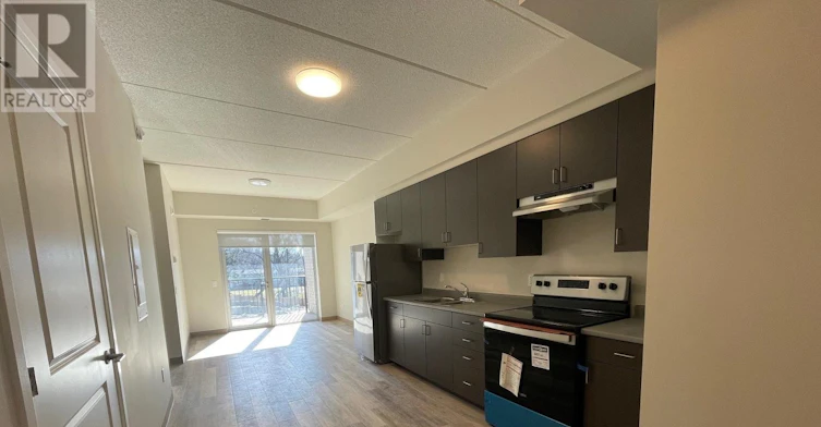 303-99 Pond Mills Road, London, ON, N5Z 3X3 - 3