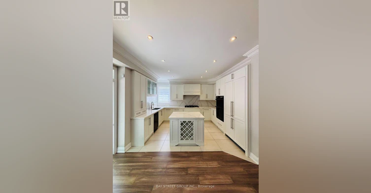 63 Grand Oak Drive, Richmond Hill, ON, L4E 4A2 - 8