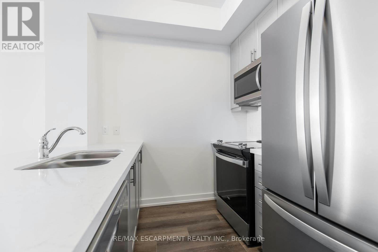 336-10 Mallard Trail, Hamilton, ON, L8B 2A7 - 5