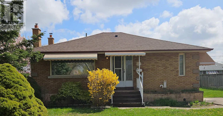 UPPER-32 Stewart Avenue, Thorold, ON, L2V 2W7
