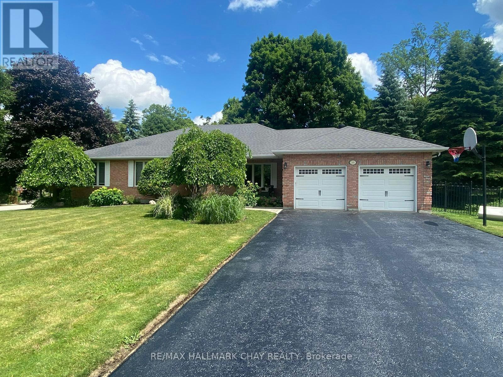 35 Eder Trail, Springwater, ON, L0L 1Y3