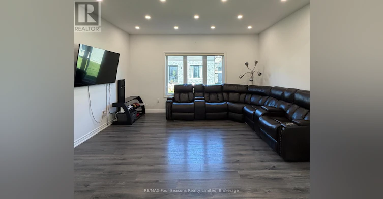 72 Mclean Avenue, Collingwood, ON, L9Y 4B3 - 7