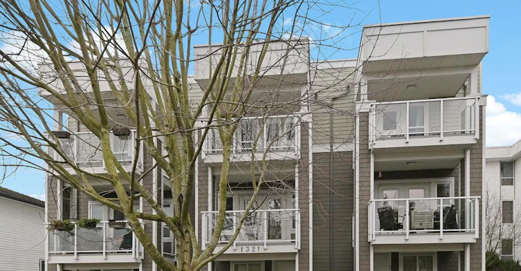 2-1321 Fir Street, Surrey, BC, V4B 4B3