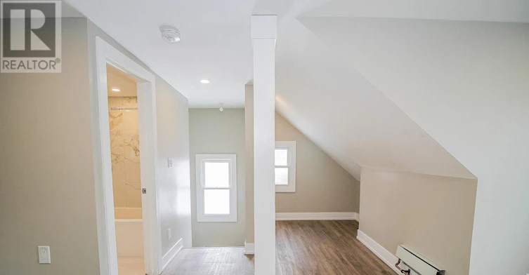 UPPER-181 Welland Street, Port Colborne, ON, L3K 1V2 - 3