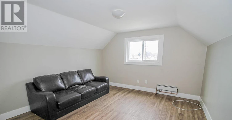UPPER-181 Welland Street, Port Colborne, ON, L3K 1V2 - 9