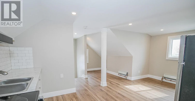 UPPER-181 Welland Street, Port Colborne, ON, L3K 1V2 - 4