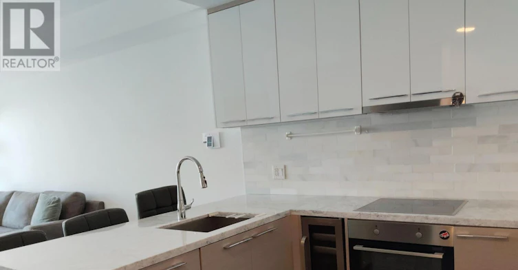 4911-488 University Avenue, Toronto, ON, M5G 0C1 - 4