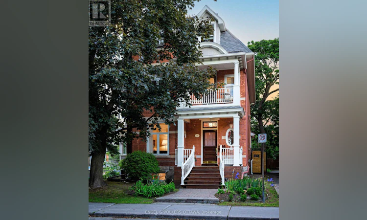 119 Strathcona Avenue
