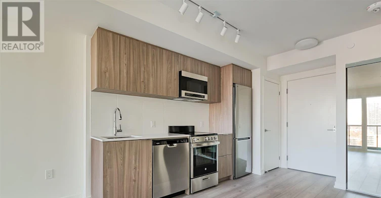 706-223 Redpath Avenue, Toronto, ON, M4P 0E8 - 4