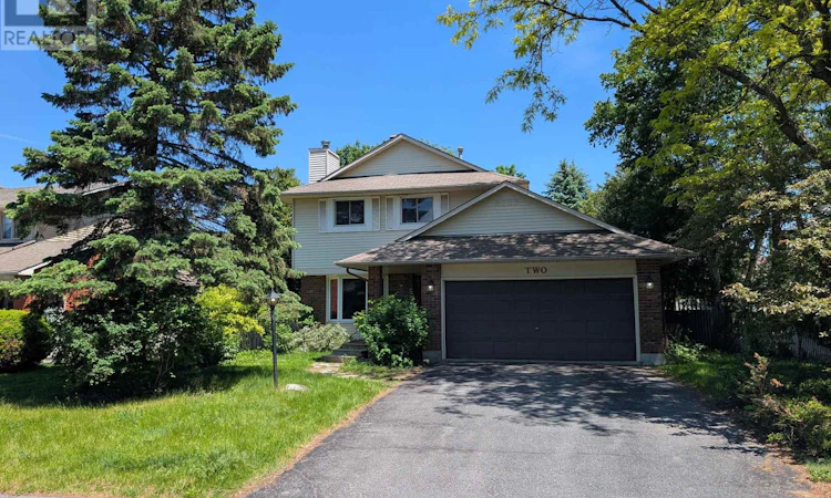 2 Thiessen Crescent