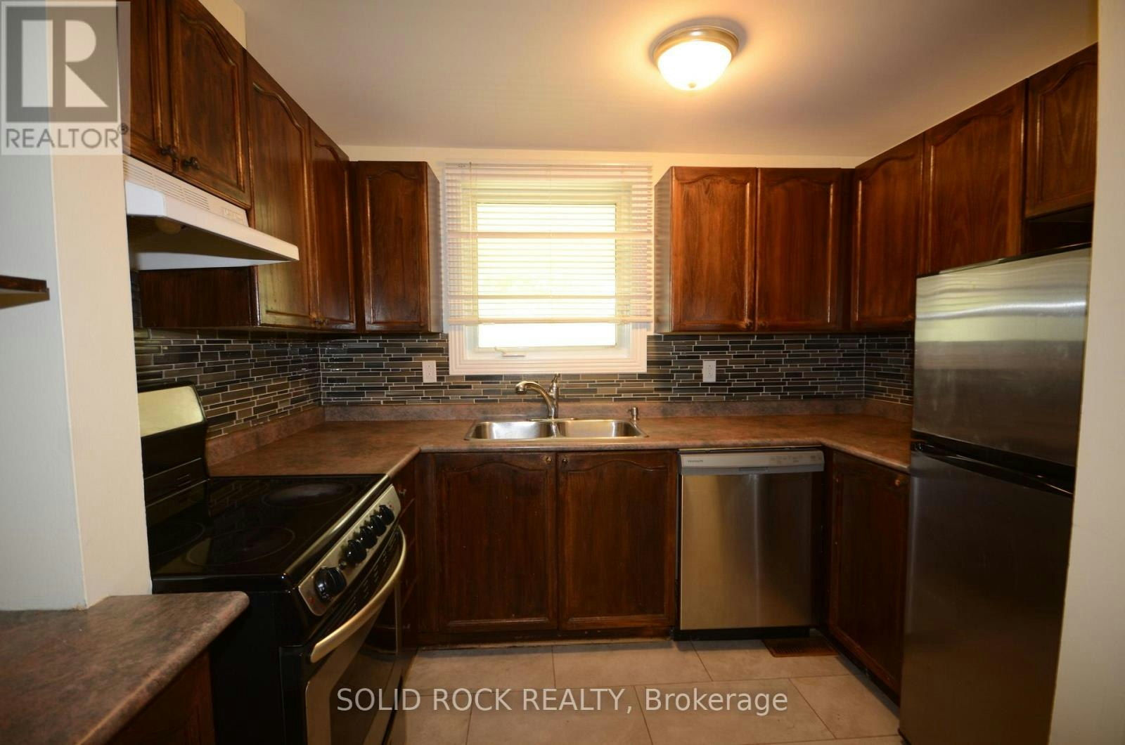 2688 Draper Avenue W, Ottawa, ON, K2H 6Z9 - 5