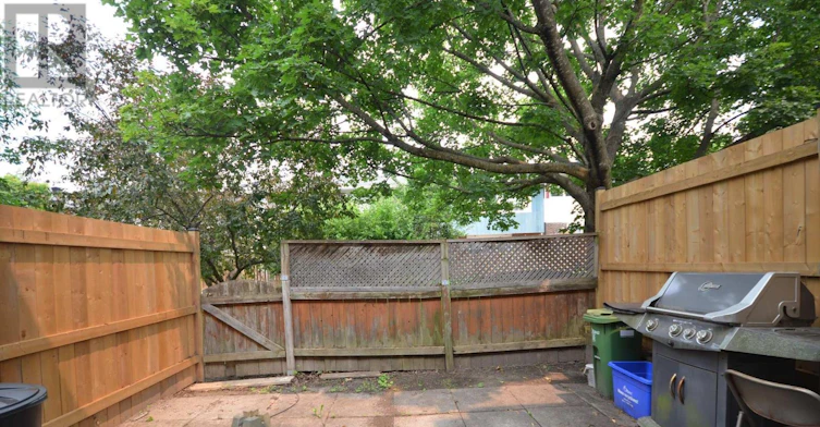 2688 Draper Avenue W, Ottawa, ON, K2H 6Z9 - 21