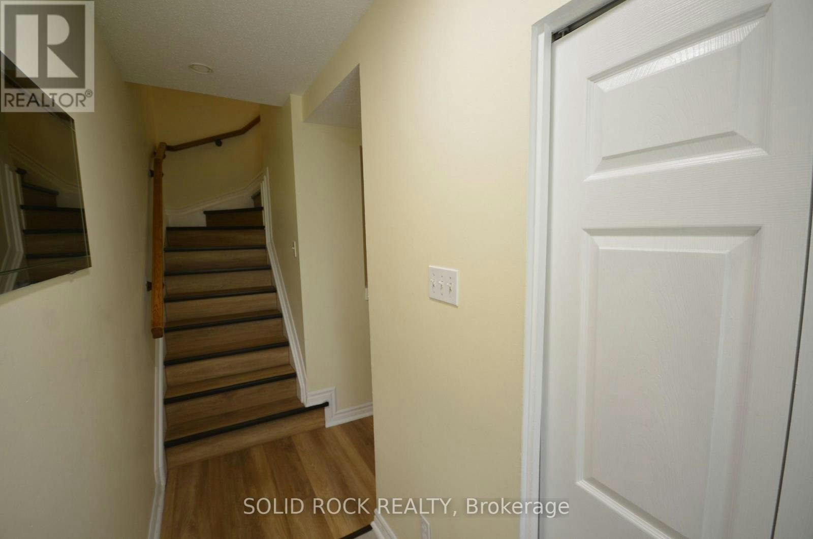 2688 Draper Avenue W, Ottawa, ON, K2H 6Z9 - 4
