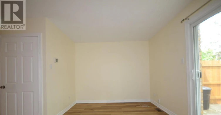 2688 Draper Avenue W, Ottawa, ON, K2H 6Z9 - 10