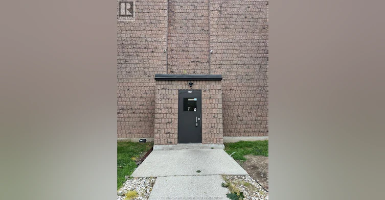 276 Merritt Avenue, Chatham-Kent, ON, N7M 3G1 - 2