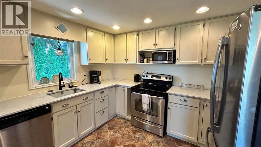 2995 St. Clair Parkway, Sombra, ON, N0P 2H0 - 14