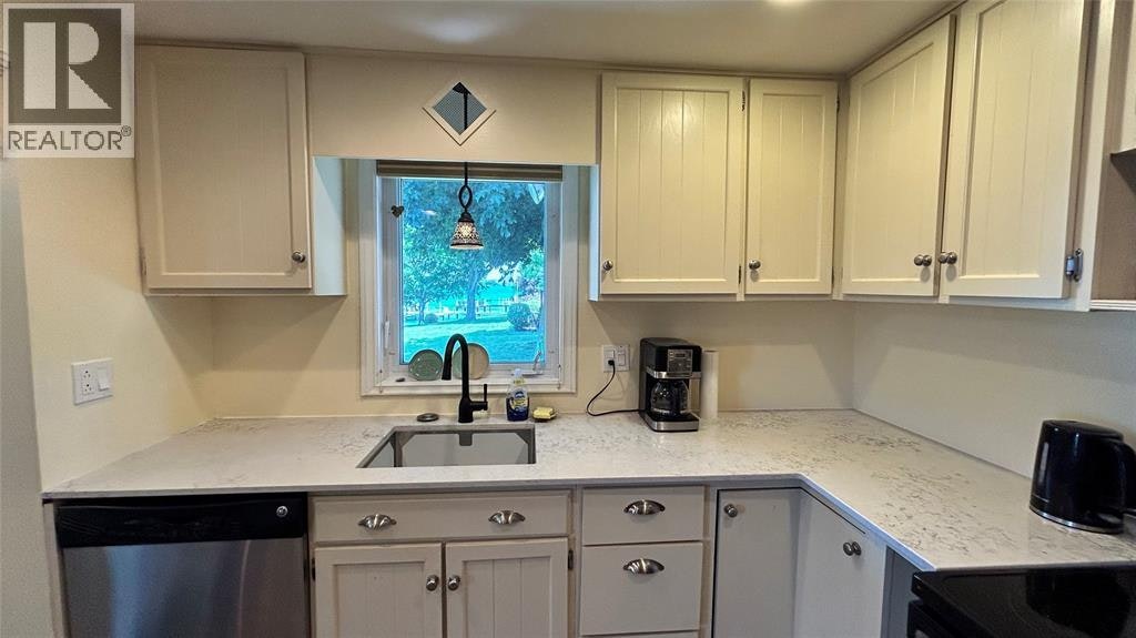 2995 St. Clair Parkway, Sombra, ON, N0P 2H0 - 13
