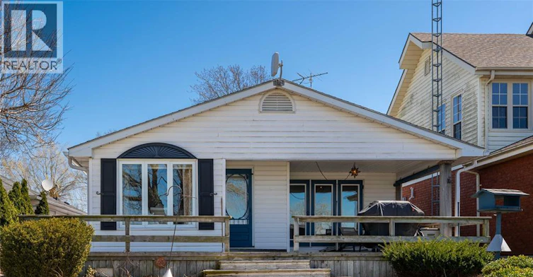 2995 St. Clair Parkway, Sombra, ON, N0P 2H0
