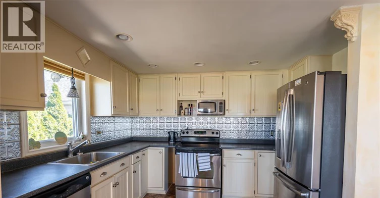 2995 St. Clair Parkway, Sombra, ON, N0P 2H0 - 14