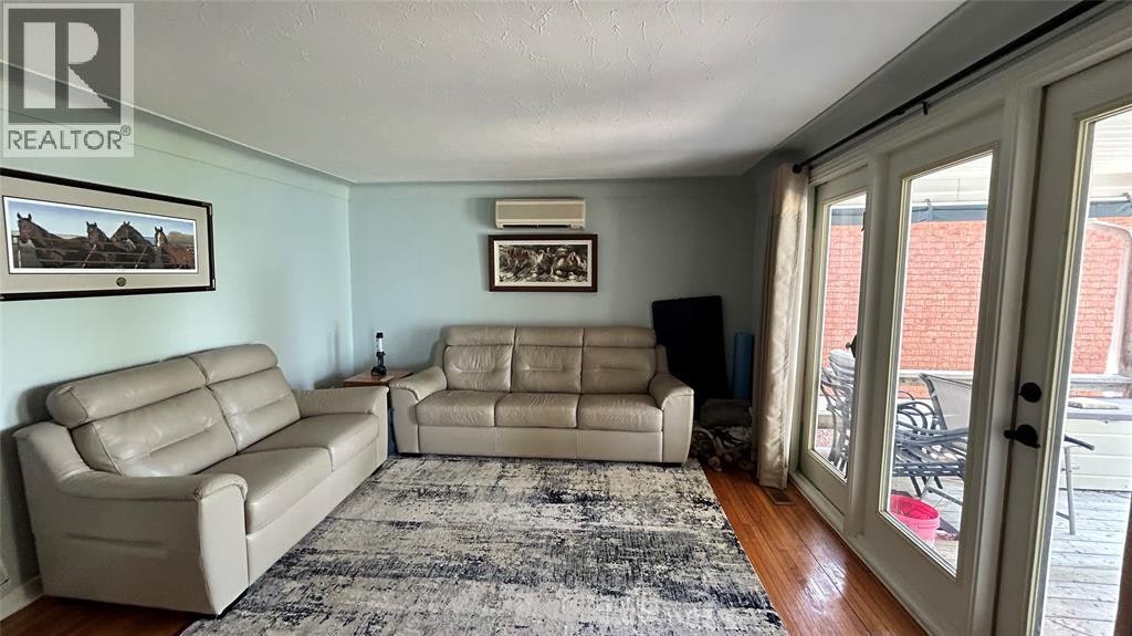 2995 St. Clair Parkway, Sombra, ON, N0P 2H0 - 9