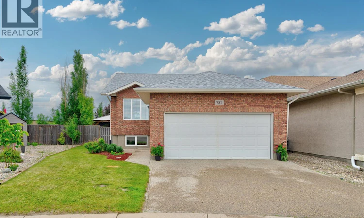 751 Bluebird Crescent