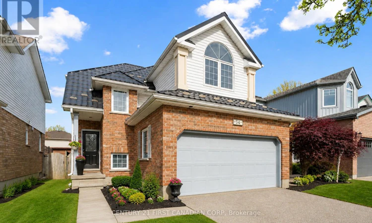 34 Waxwing Crescent