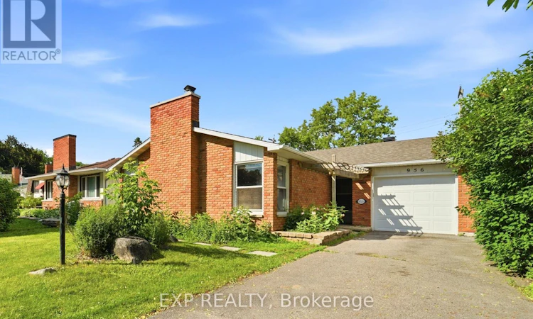 956 Gold Crescent