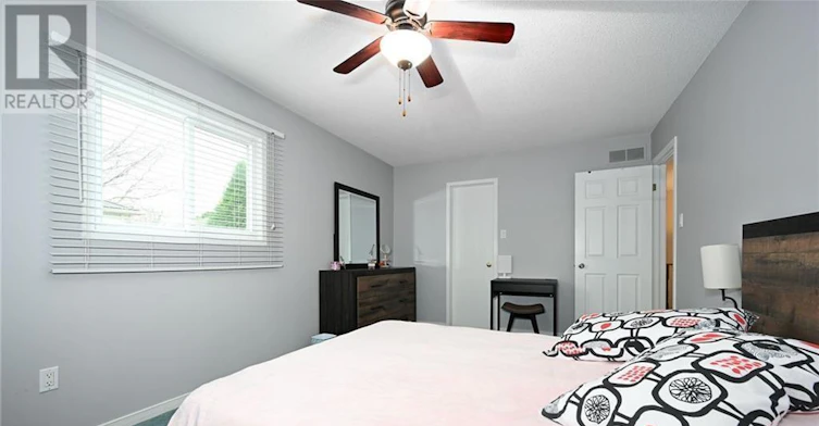 8 Buss Court, Thorold, ON, L2V 5B1 - 16