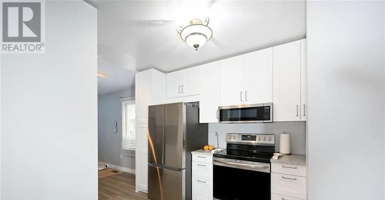 8 Buss Court, Thorold, ON, L2V 5B1 - 3