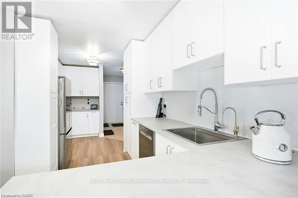 8 Buss Court, Thorold, ON, L2V 5B1 - 6