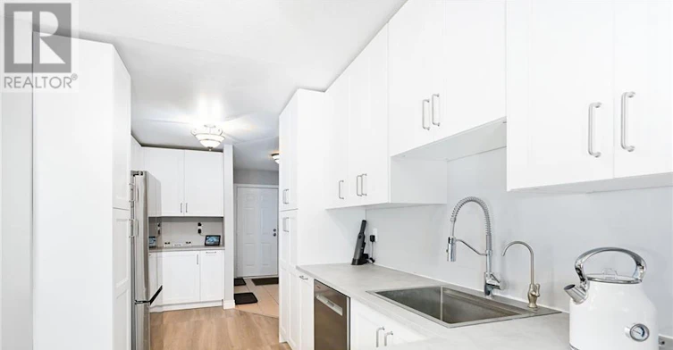 8 Buss Court, Thorold, ON, L2V 5B1 - 6