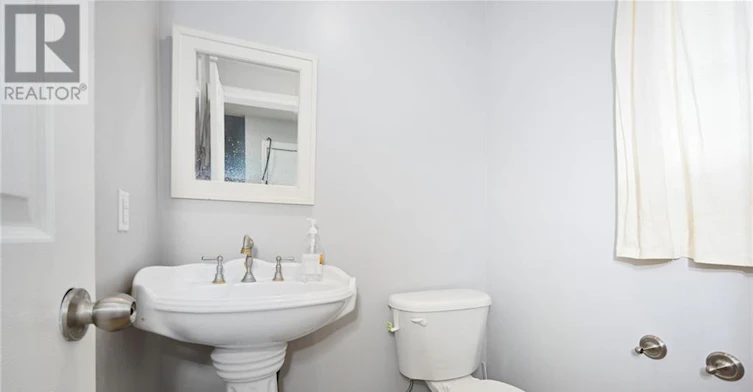 8 Buss Court, Thorold, ON, L2V 5B1 - 34