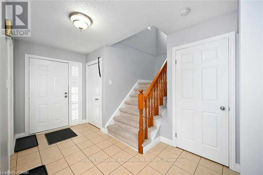 8 Buss Court, Thorold, ON, L2V 5B1 - 13