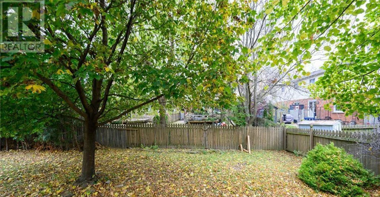 8 Buss Court, Thorold, ON, L2V 5B1 - 43