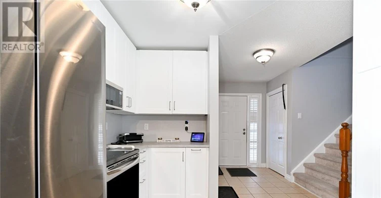 8 Buss Court, Thorold, ON, L2V 5B1 - 7