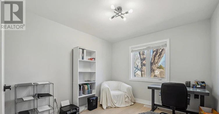 UPPER-668 Quaker Road, Welland, ON, L3C 3H2 - 17