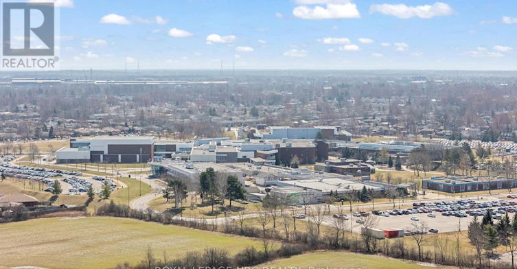 UPPER-668 Quaker Road, Welland, ON, L3C 3H2 - 22