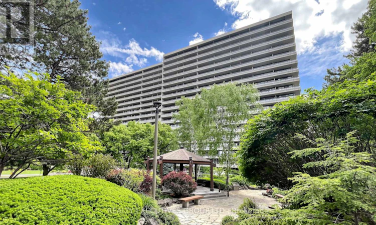 309-8111 Yonge Street