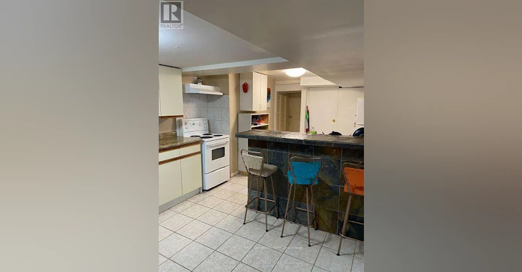 BASEMENT BEDROOM-270 Sarnia Road, London, ON, N6G 1M9 - 10