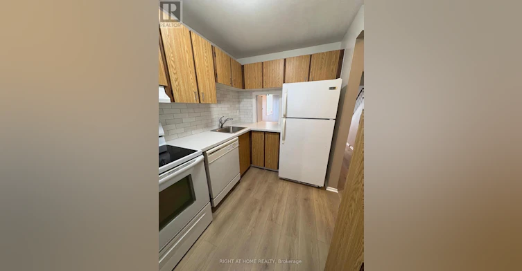 6-104 Valley Stream Drive, Ottawa, ON, K2H 9E1 - 9