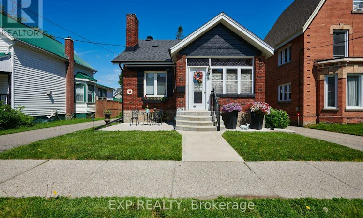 46 James Street E