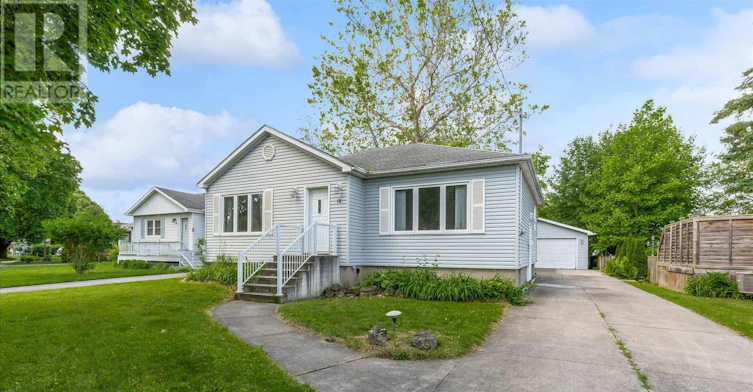 1-18 Bonavem Drive, St. Catharines, ON, L2N 1X8 - 2