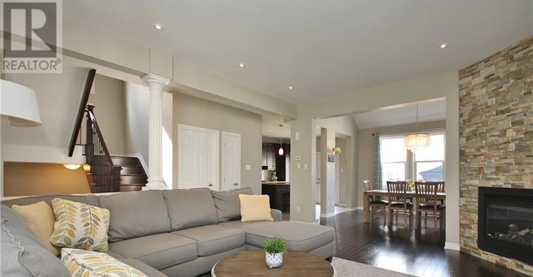 505 Bretby Crescent, Ottawa, ON, K2J 5P8 - 4