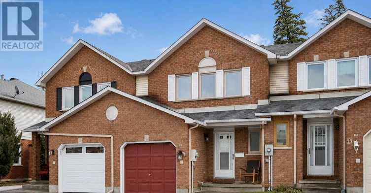 15 Peterson Place, Ottawa, ON, K2L 4A8
