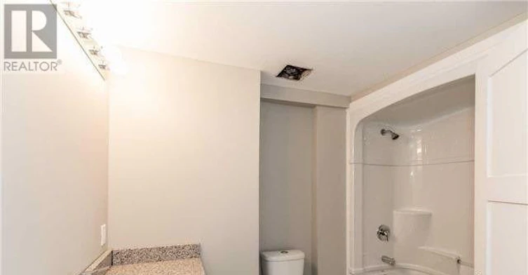 80 Wessenger Drive, Barrie, ON, L4N 8P8 - 9