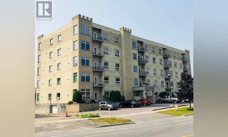 208-253 Pioneer Drive