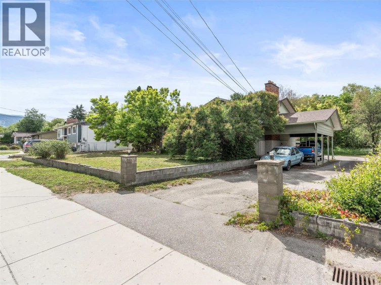 3706 24 Avenue, Vernon, BC, V1T 1L9 - 2