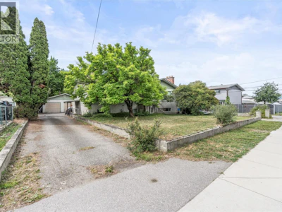 3706 24 Avenue - 5