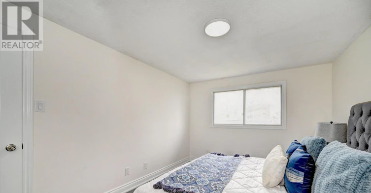 11 Dinison Crescent, Kitchener, ON, N2E 2W3 - 11