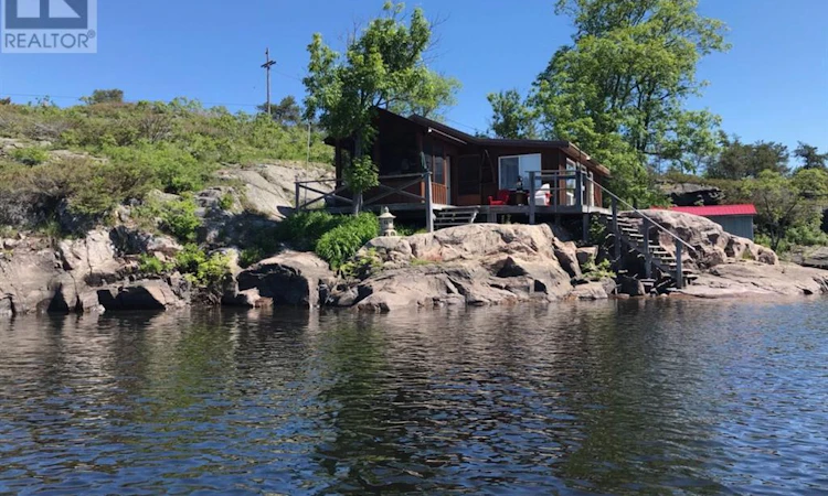 0 Pickerel River